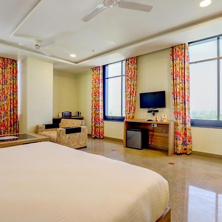 Hotel Shree Nanda Удайпур Екстериор снимка