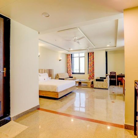 Hotel Shree Nanda Удайпур Екстериор снимка
