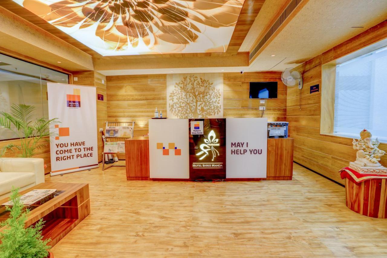 Hotel Shree Nanda Удайпур Екстериор снимка