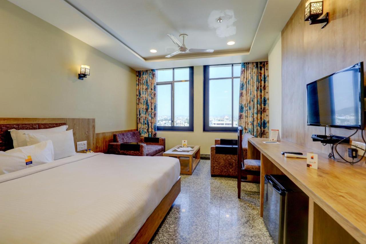 Hotel Shree Nanda Удайпур Екстериор снимка