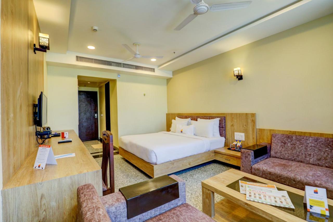 Hotel Shree Nanda Удайпур Екстериор снимка