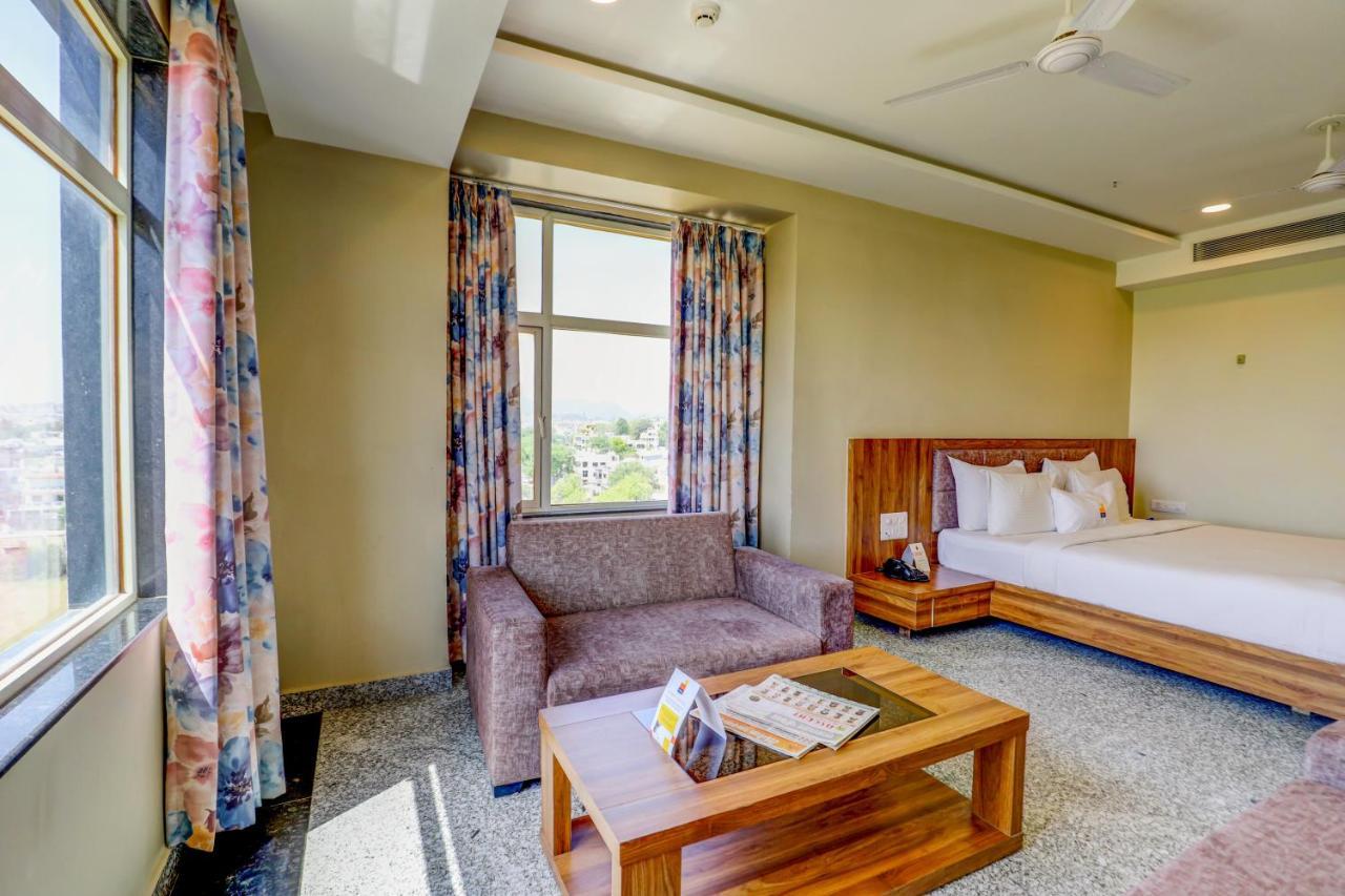 Hotel Shree Nanda Удайпур Екстериор снимка