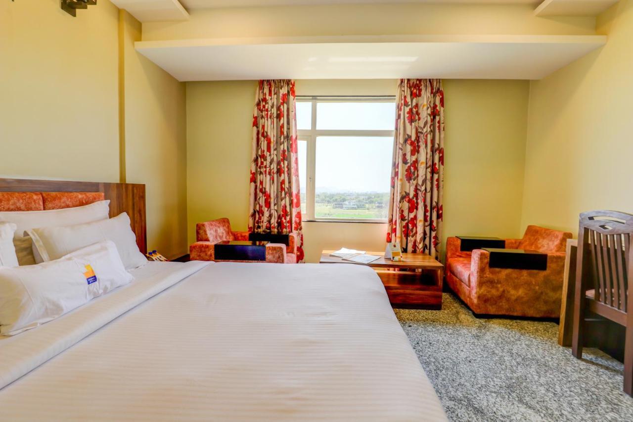 Hotel Shree Nanda Удайпур Екстериор снимка